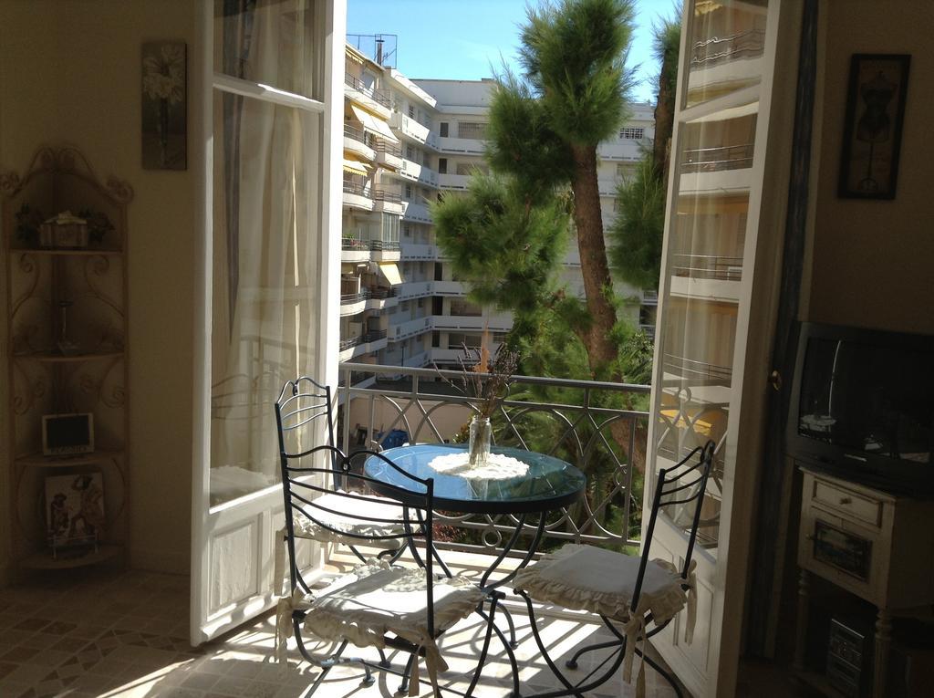 Cannes, Croisette, Palais Miramar Стая снимка
