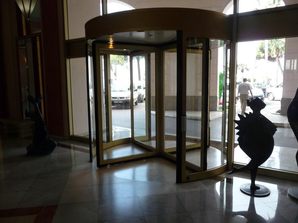 Cannes, Croisette, Palais Miramar Екстериор снимка
